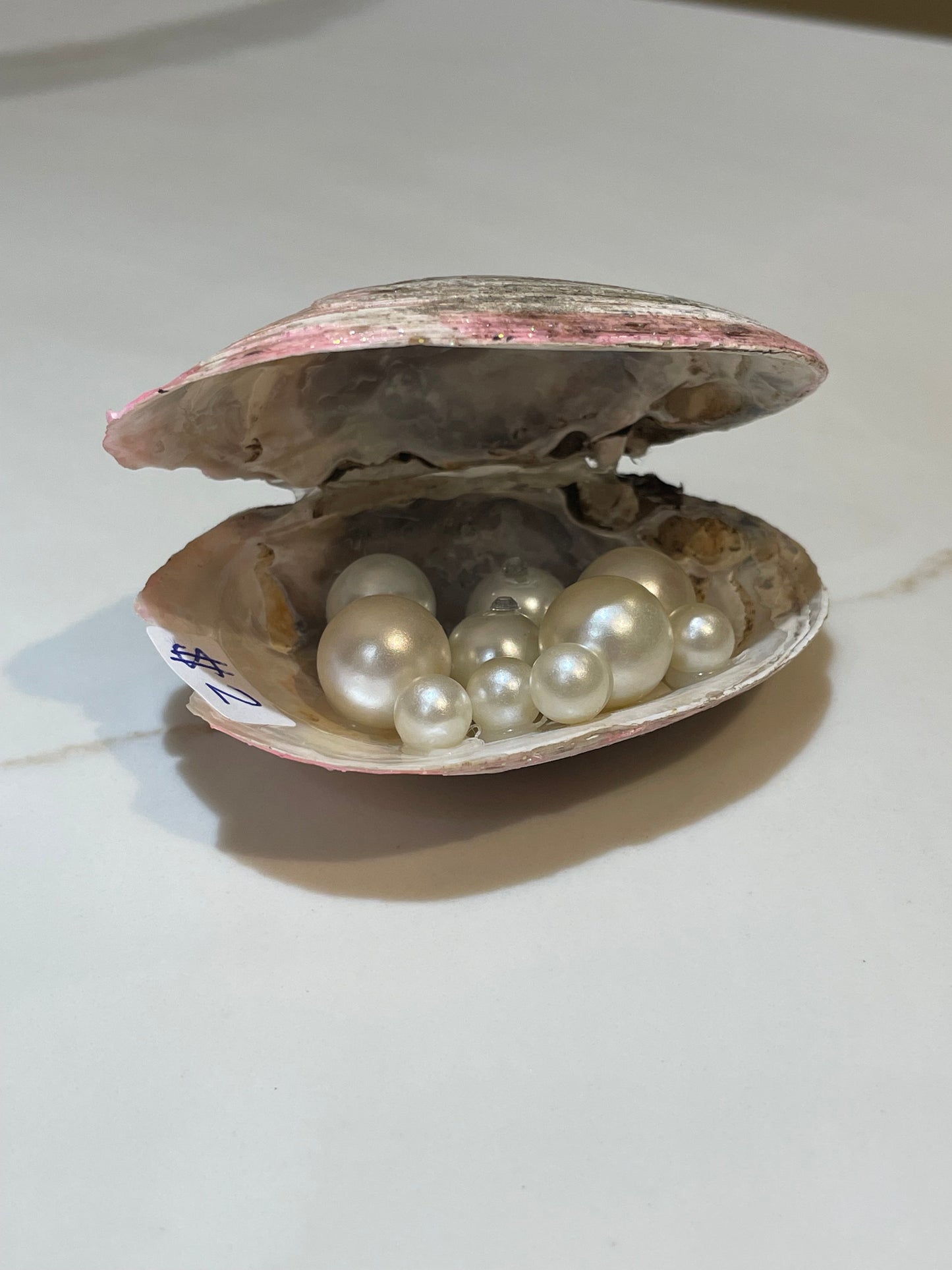 Pink river shell with pearls inside 💖
