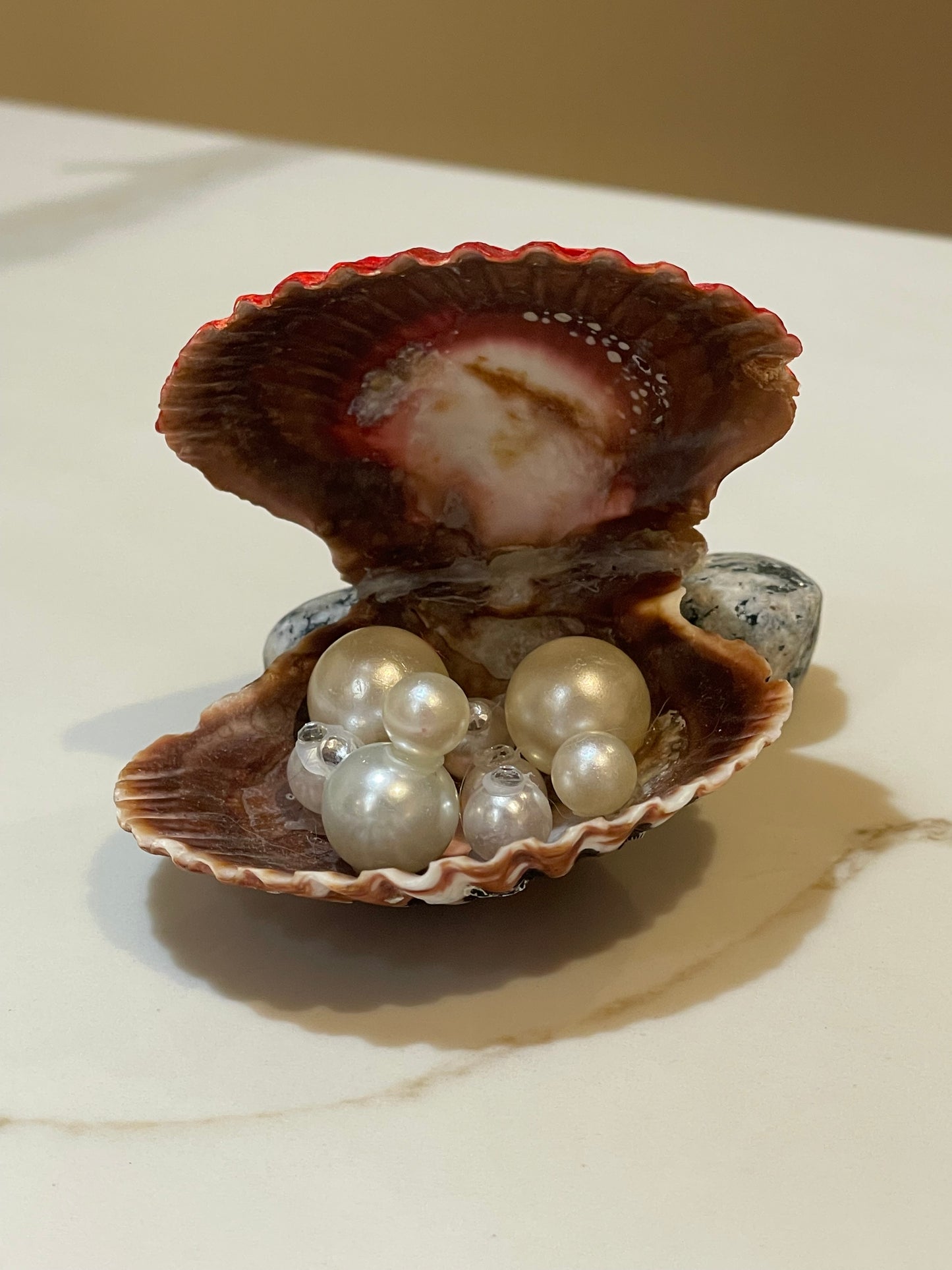 Painted seashells mounted on granite with pearls inside 💖🌊
