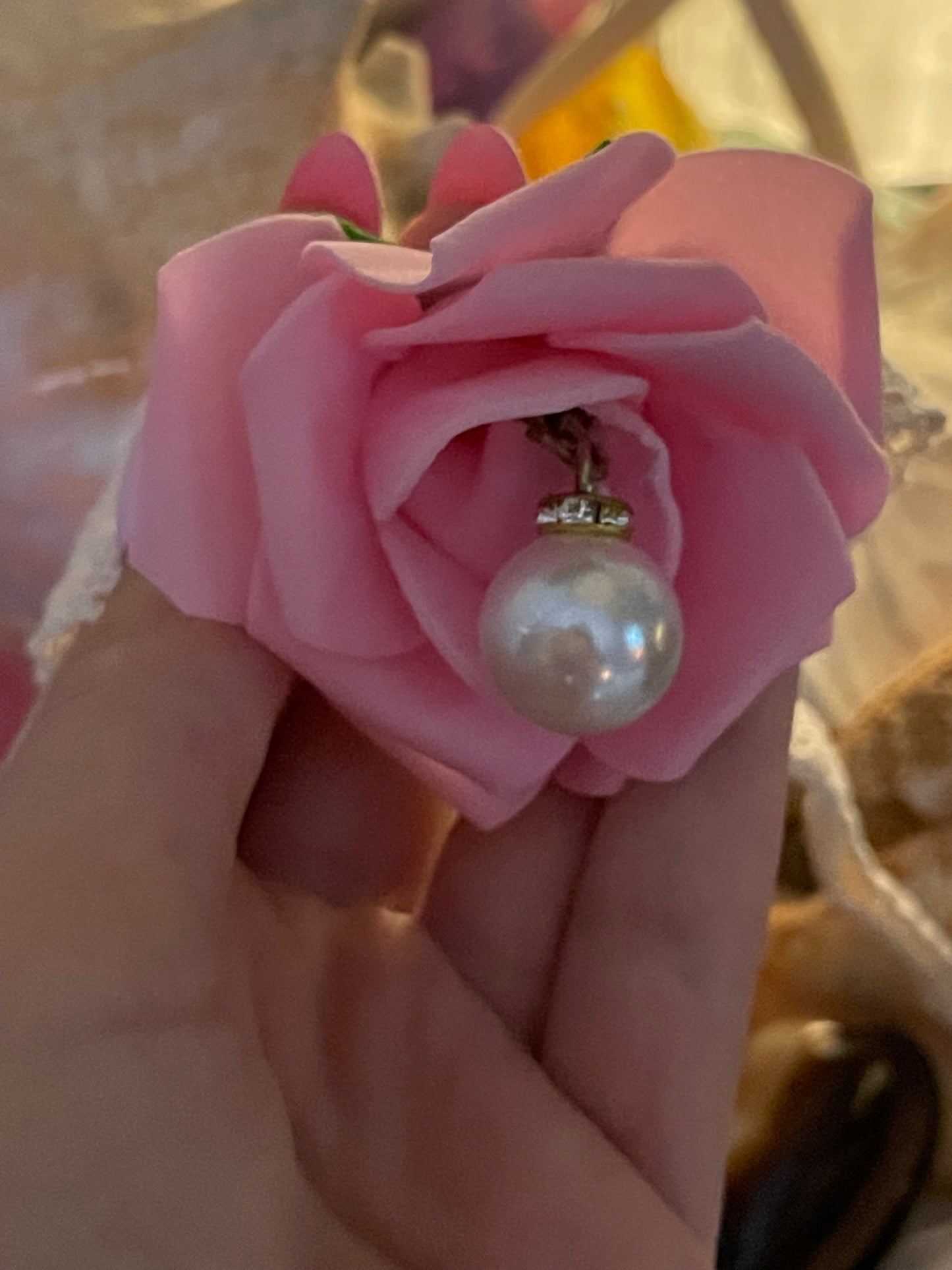 Rose and pearl choker ๐น๐