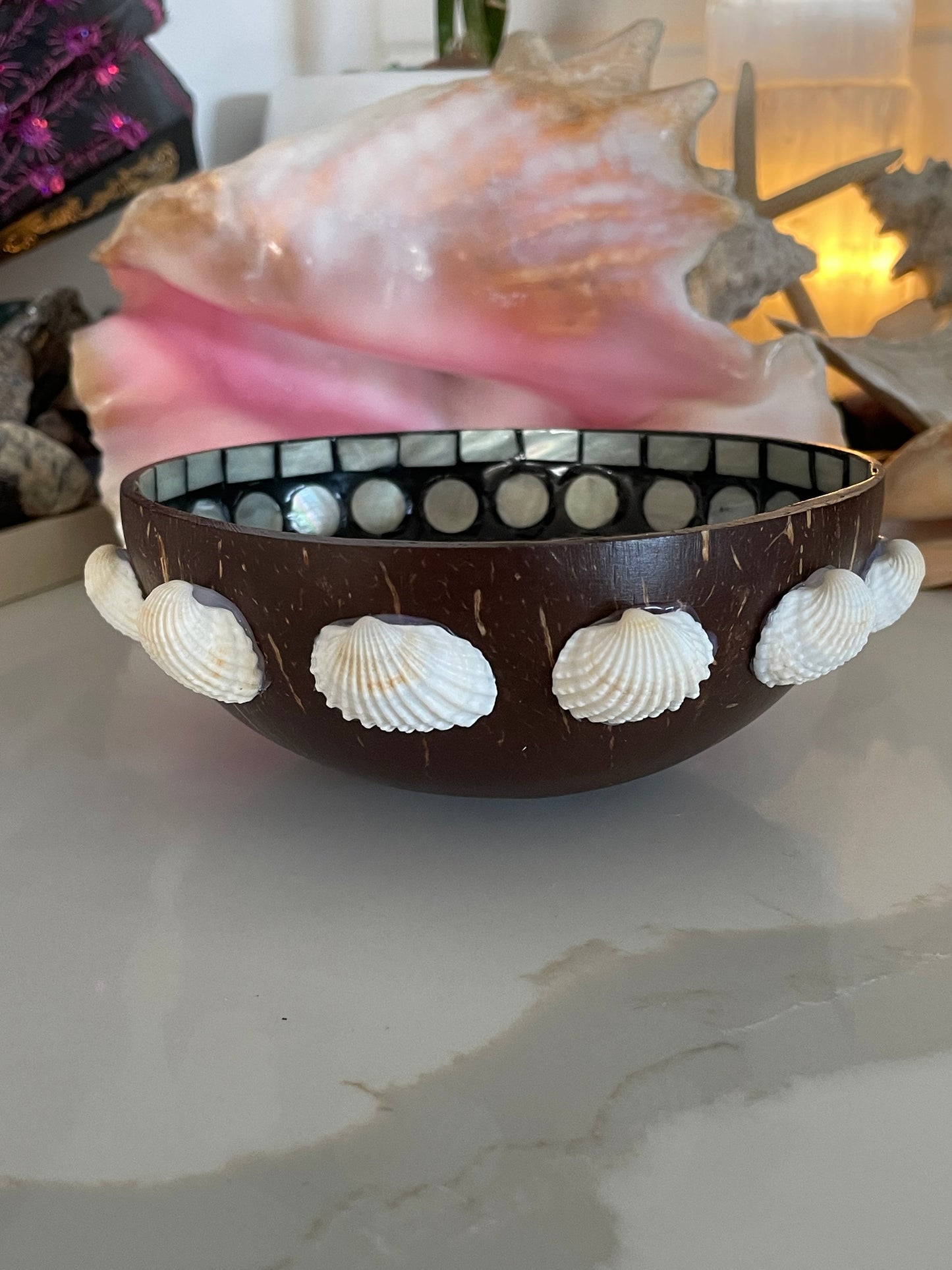 Coconut bowl with mother of pearl inlays and seashell details🥥 🧜🏻♀️ 🐚