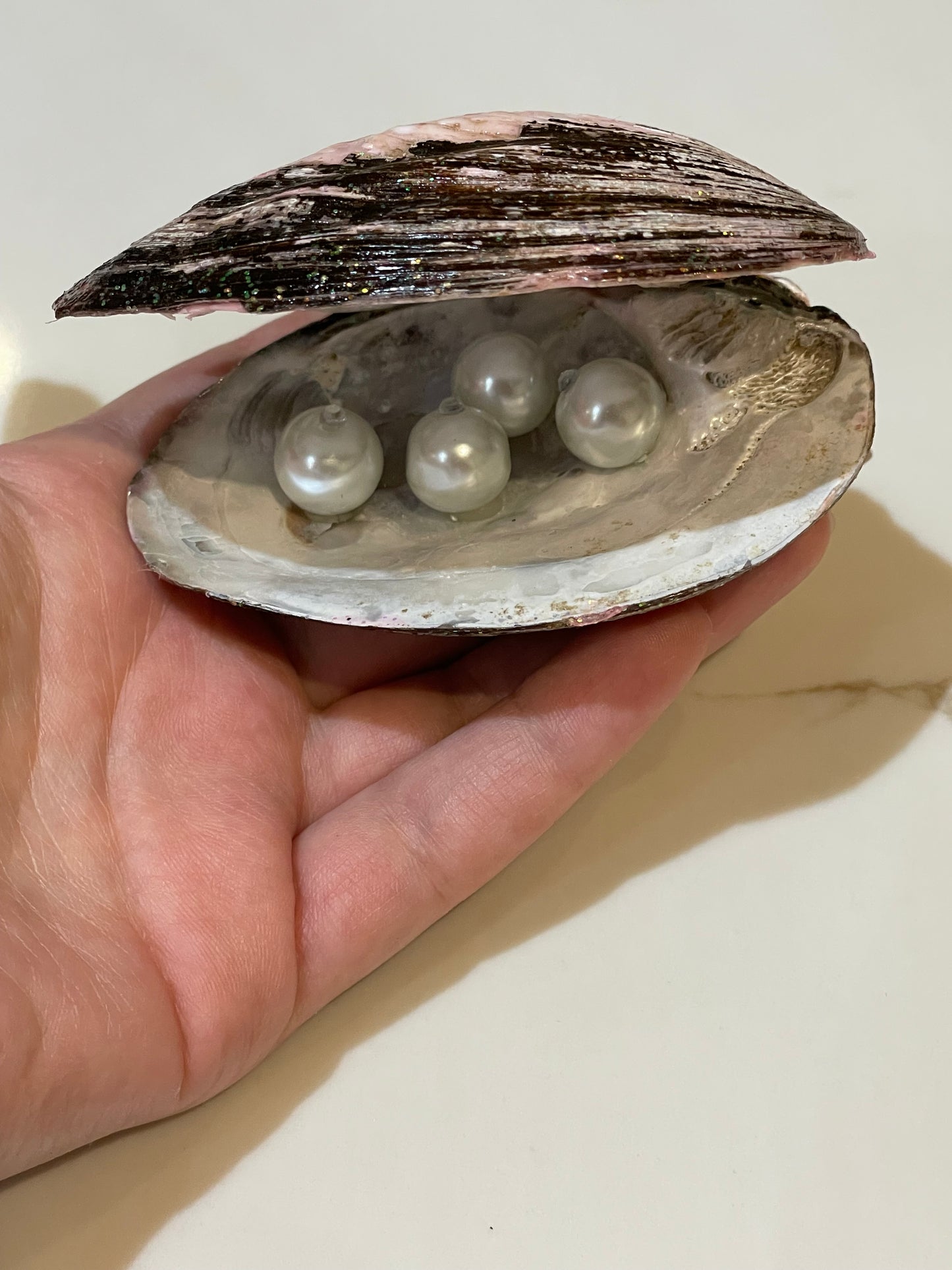 River shell with pearls inside ✨