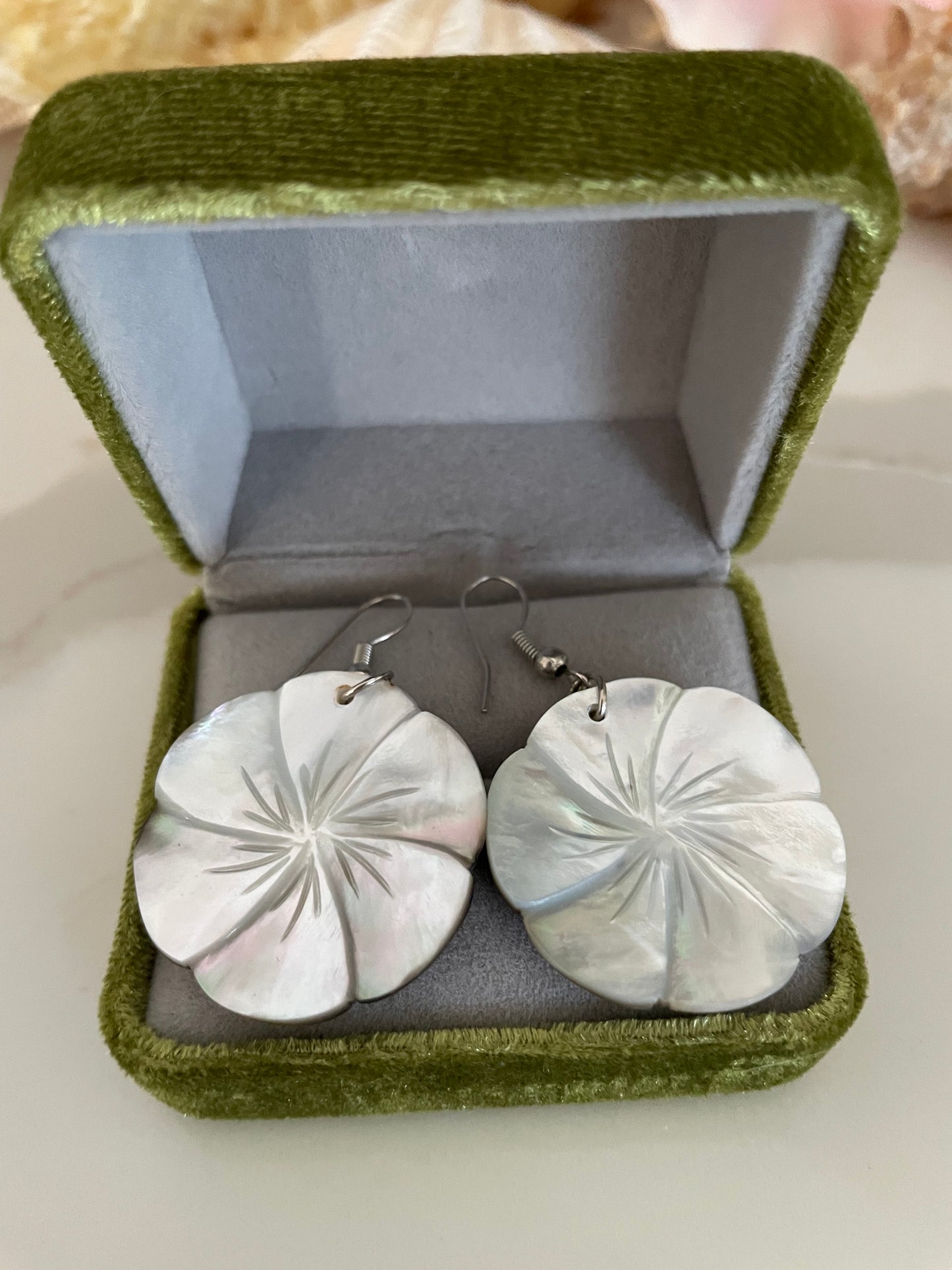 Mother of pearl shell earrings 🧜🏻♀️🐚✨