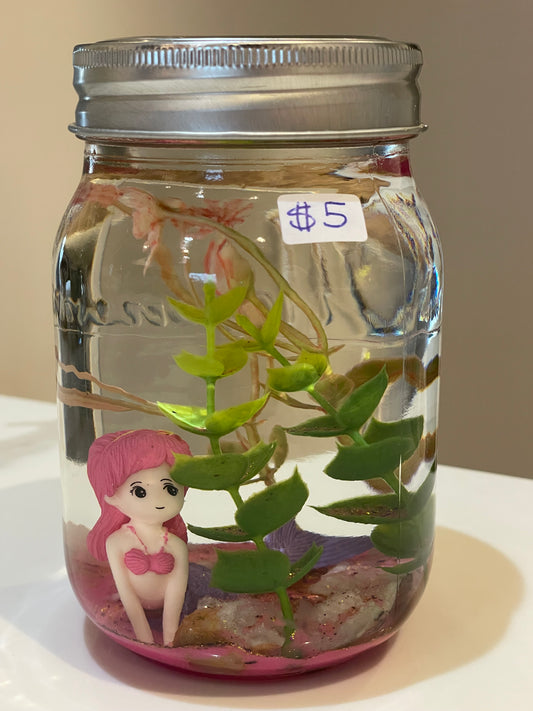 Mermaid in a jar 🫙💧🧜🏻‍♀️