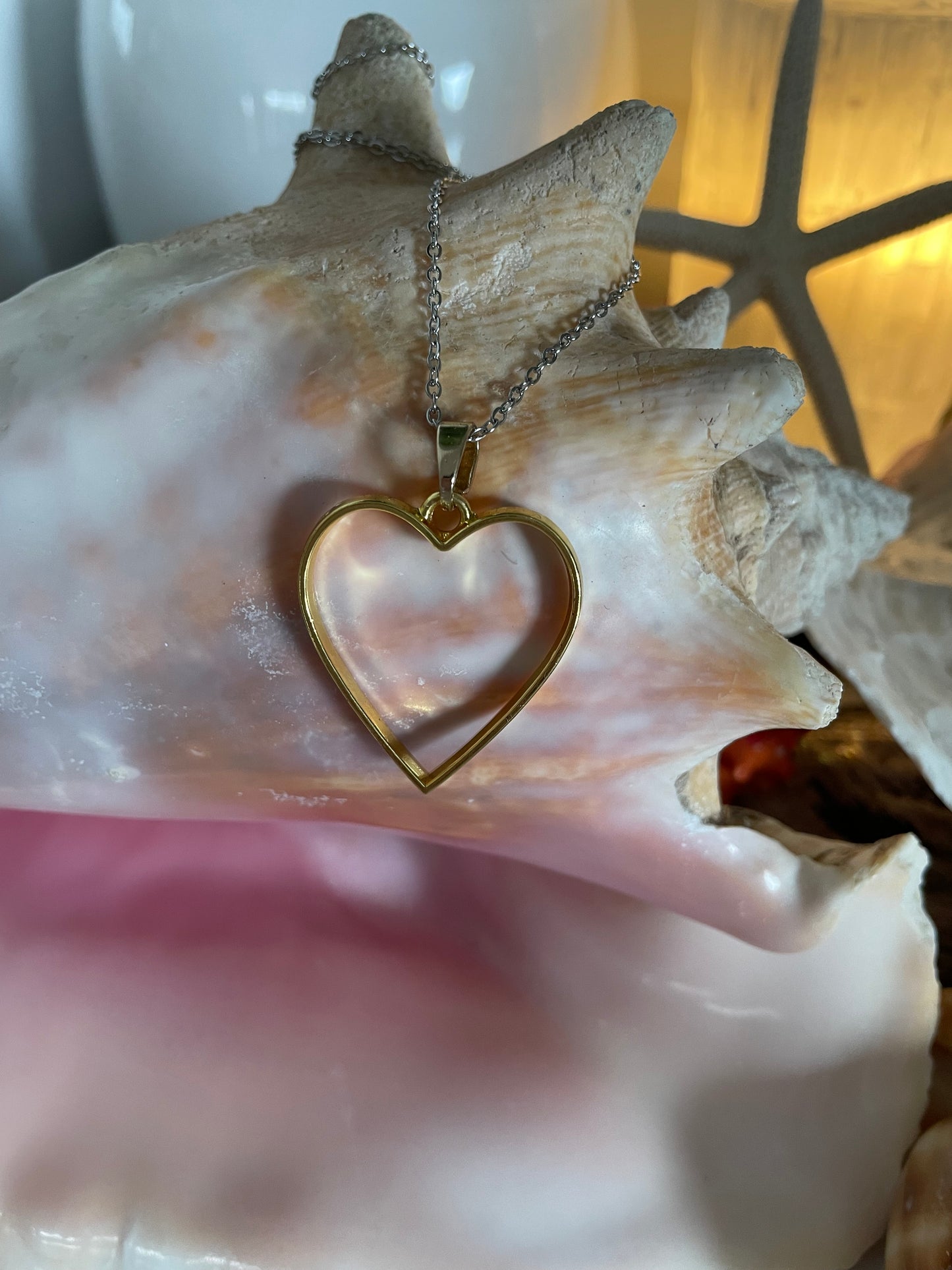 Heart of gold necklace 💛