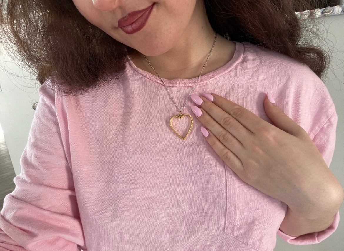 Heart of gold necklace  💛
